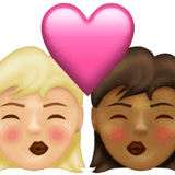 Эмодзи 👩🏼‍❤️‍💋‍👩🏾 Emojipedia