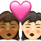 Эмодзи 👩🏾‍❤️‍💋‍👩🏻 Emojipedia