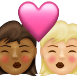 Эмодзи 👩🏾‍❤️‍💋‍👩🏼 Emojipedia