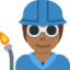 Эмодзи 🧑🏾‍🏭 Twitter.com